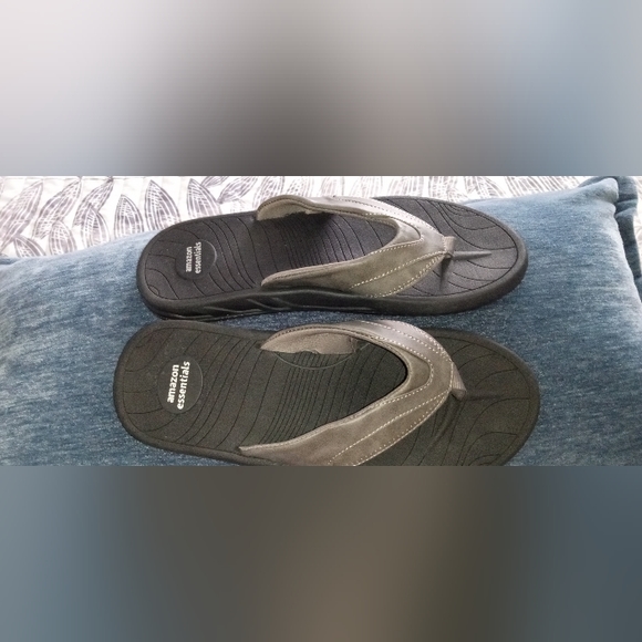 NWOT Amazon Essentials Daytona Sandal - Picture 4 of 11